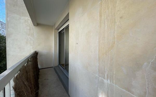 Appartement à louer    3 pièces • 58,18 m2 Paris 15