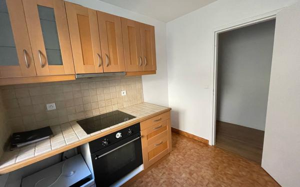 Appartement à louer    3 pièces • 58,18 m2 Paris 15