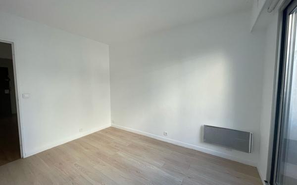 Appartement à louer    3 pièces • 58,18 m2 Paris 15