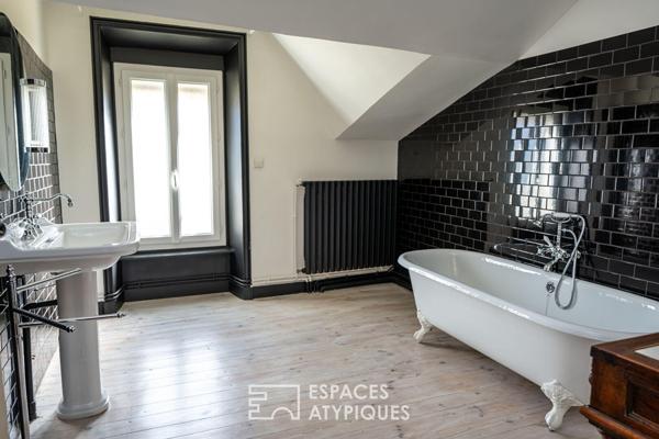 En Ardèche, une maison de rue indépendante, à découvrir.