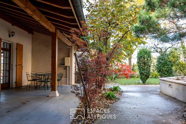 En Ardèche, une maison de rue indépendante, à découvrir.