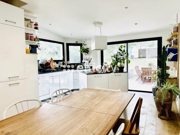 Maison 5 pièces - 145 m² Exclusivité efficity