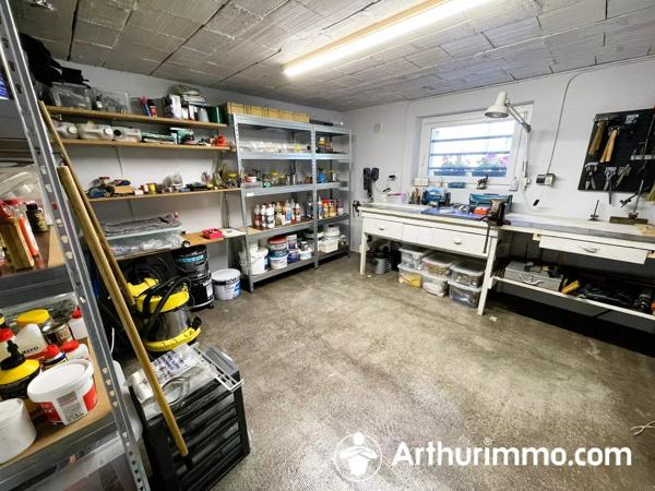 Vente                                                      Maison
                        
                     8 pièces                      198 m2                     à Seloncourt