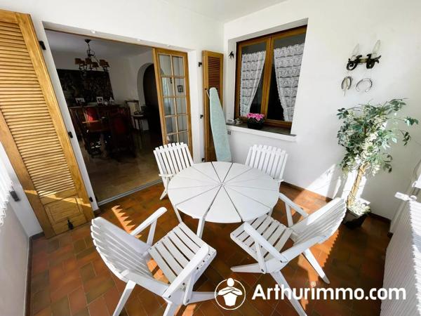 Vente                                                      Maison
                        
                     8 pièces                      198 m2                     à Seloncourt