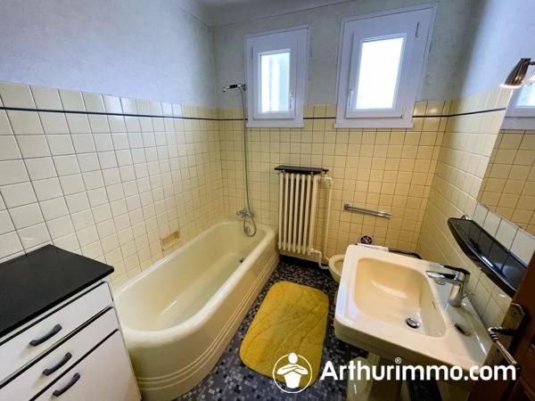 Vente                                                      Maison
                        
                     8 pièces                      198 m2                     à Seloncourt