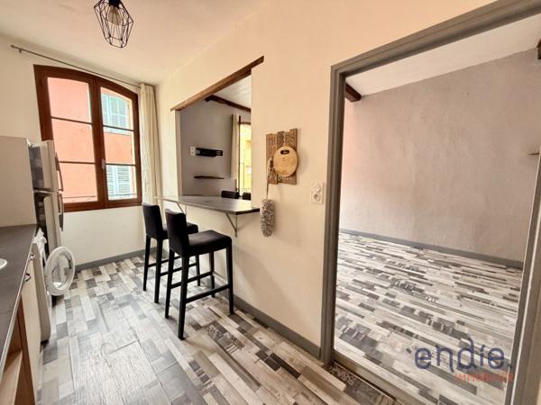 LORGUES APPARTEMENT AVEC GRENIER