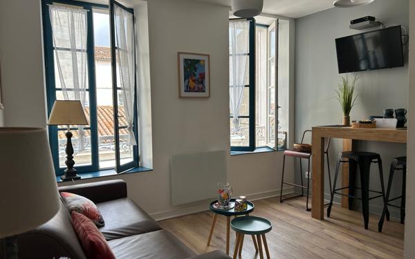 Immeuble à vendre    4 pièces • 89 m2 La Rochelle