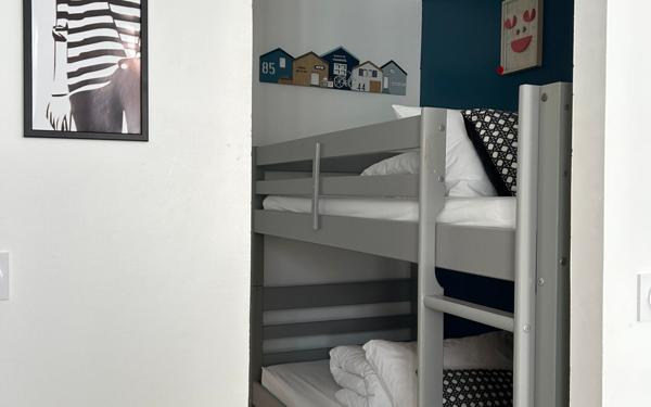 Immeuble à vendre    4 pièces • 89 m2 La Rochelle