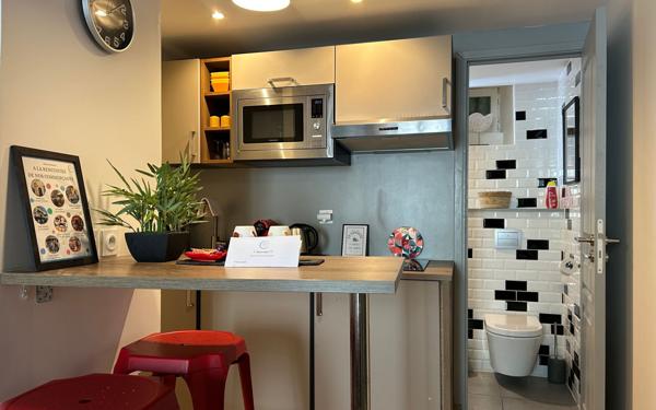 Immeuble à vendre    4 pièces • 89 m2 La Rochelle