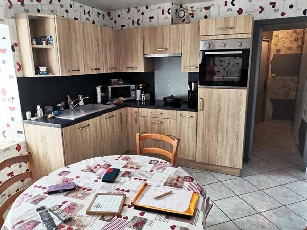 Maison à vendre à Les Monts-d'Andaine dans l'Orne (61600), ref : 61030-1285