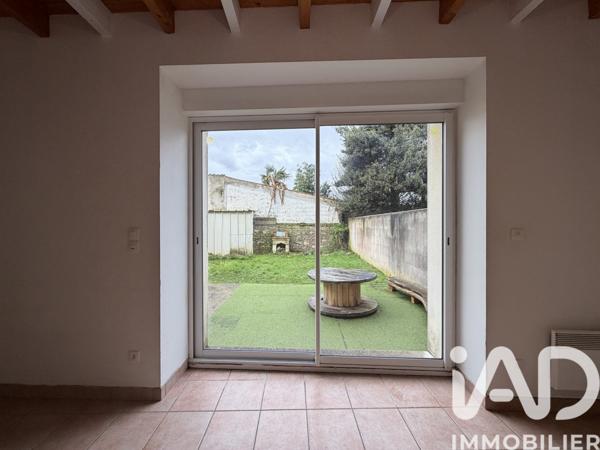 Maison à vendre 5 pièces 93 m² Pont-l'Abbé-d'Arnoult