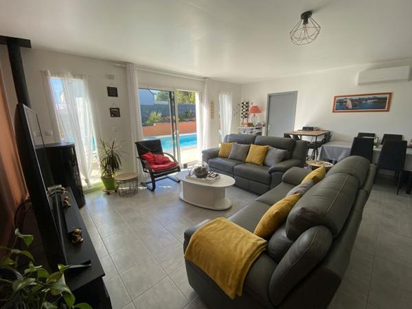 Charmante maison contemporaine de plain-pied avec piscine à Languidic , Languidic