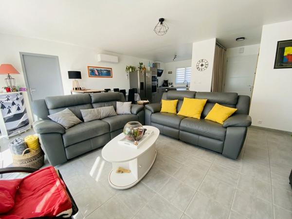 Charmante maison contemporaine de plain-pied avec piscine à Languidic , Languidic