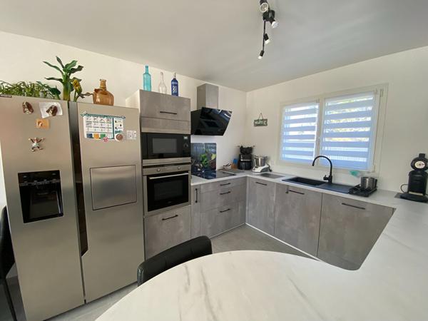 Charmante maison contemporaine de plain-pied avec piscine à Languidic , Languidic