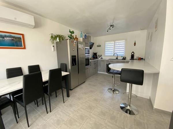 Charmante maison contemporaine de plain-pied avec piscine à Languidic , Languidic