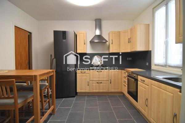 Maison lumineuse avec cour – Quartier Arboretum