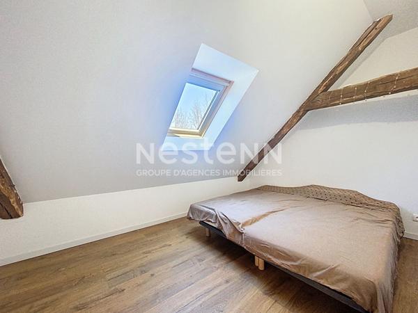 Maison Bourgeoise à vendre Terrasson Lavilledieu 280 m2, beaux volumes, 3 chambres dont une suite parentale, salon-salle à manger 60m2, Cuisine 20 m2, salle de détente 30m2, Garage 60m2, Dépendance 45m2, terrain arboré, Vue imprenable