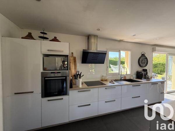 Maison traditionnelle 4 pièces de 133 m² à Baziège (31450)