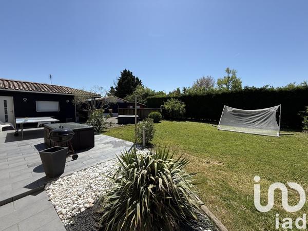 Maison traditionnelle 4 pièces de 133 m² à Baziège (31450)