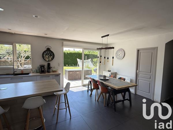 Maison traditionnelle 4 pièces de 133 m² à Baziège (31450)