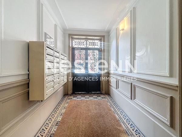 Exclusivité Nestenn - Paris 16 - Auteuil / Michel-Ange Molitor - Étage élevé avec ascenseur - Balcon - Cave