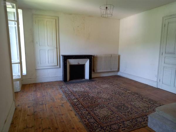 Maison à vendre à Vic-sur-Cère dans le Cantal (15800), ref : MG/2213