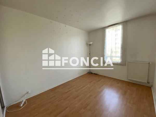 Location Appartement 3 pièces 63.22 m² - 3 PLACE DES ACACIAS Champs Sur Marne 77420