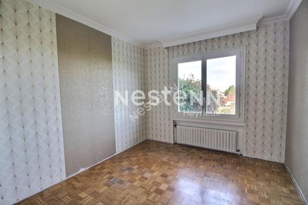 Saint Pierre De Chandieu 5 pièces 123.98 m2 sur 865m² de parcelle - DPE :F