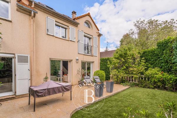 Ville-d'Avray, Maison de ville 3 Chambres -  210 m² à vendre
