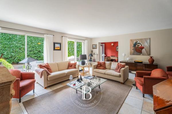Ville-d'Avray, Maison de ville 3 Chambres -  210 m² à vendre
