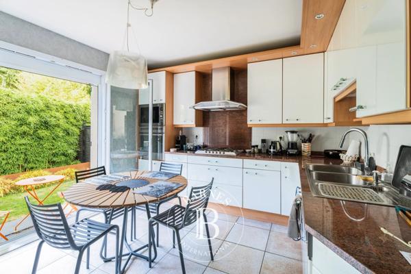Ville-d'Avray, Maison de ville 3 Chambres -  210 m² à vendre