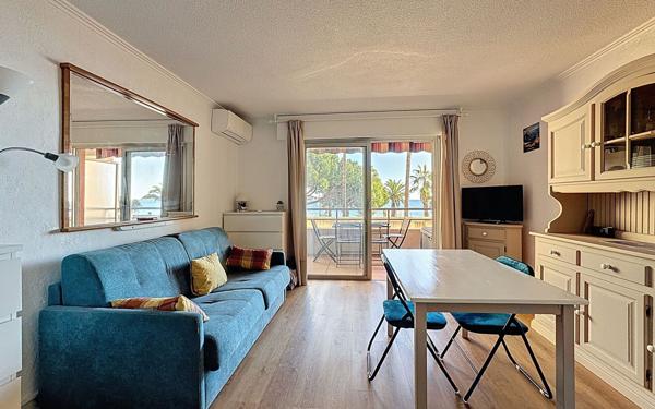 Appartement à vendre    1 pièce • 27 m2 Fréjus