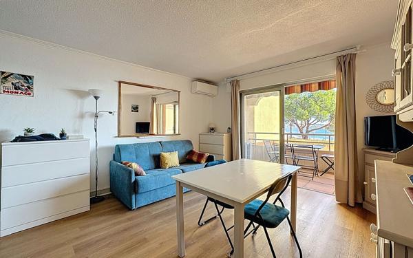 Appartement à vendre    1 pièce • 27 m2 Fréjus
