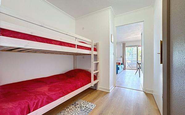 Appartement à vendre    1 pièce • 27 m2 Fréjus