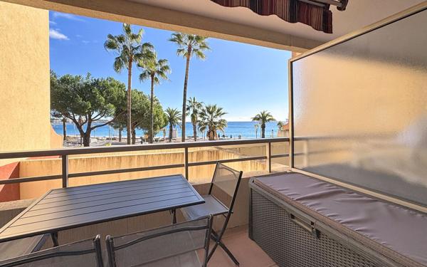 Appartement à vendre    1 pièce • 27 m2 Fréjus