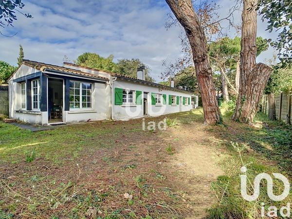 Maison traditionnelle 8 pièces de 123 m² à La Couarde-sur-Mer (17670)