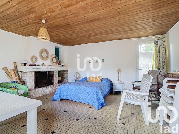 Maison traditionnelle 8 pièces de 123 m² à La Couarde-sur-Mer (17670)