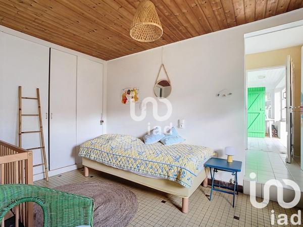 Maison traditionnelle 8 pièces de 123 m² à La Couarde-sur-Mer (17670)