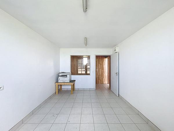 Local d'activité Montilliers