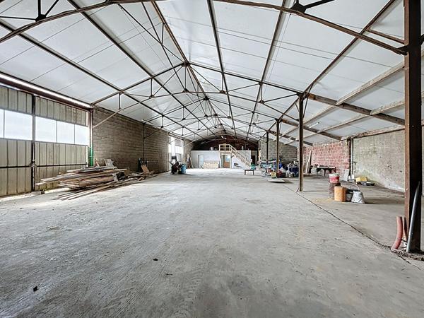 Local d'activité Montilliers