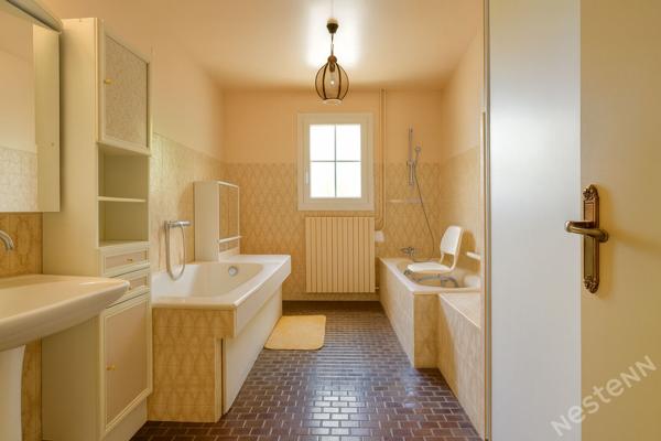 Maison à proximité des commodités dans un village à l'ouest de Bergerac !!!