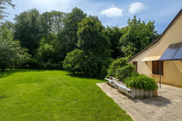 Maison à proximité des commodités dans un village à l'ouest de Bergerac !!!