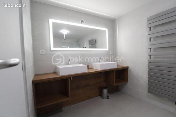 Maison en pierre de 265 m²