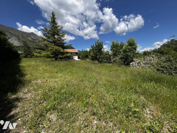 GAP MALCOMBE TERRAIN DE 906M²  EXPOSE SUD OUEST
