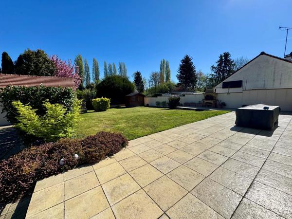 Vente                                                      Maison
                        
                     6 pièces                      154 m2                     à Bornel