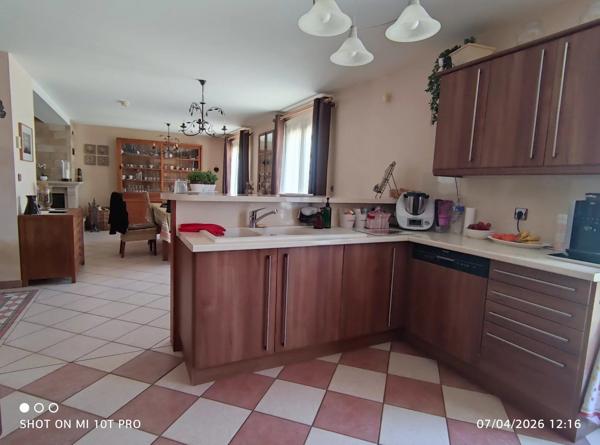 Vente                                                      Maison
                        
                     6 pièces                      154 m2                     à Bornel