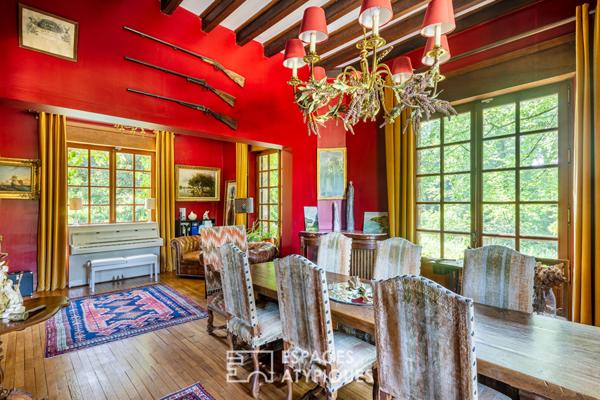 Maison de maitre unique avec parc, étang, grotte, cascade et piscine, au coeur de la Vallée de Chevreuse