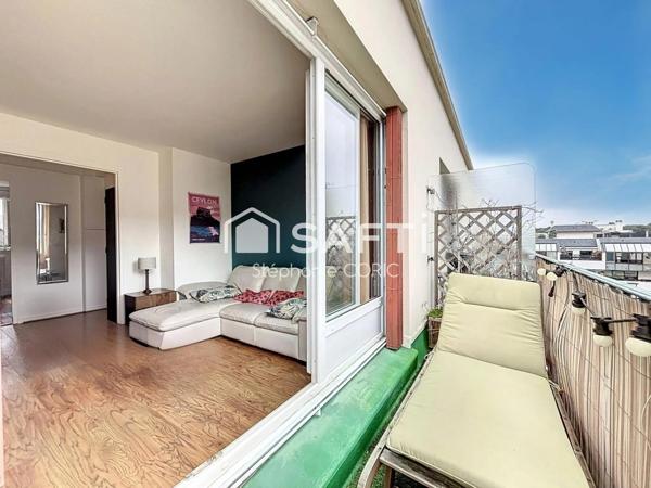 DERNIER ÉTAGE - BALCON - TRÈS CALME