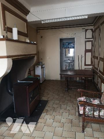 Ancerville centre, maison de village à fort potentiel avec intérieur à rénover