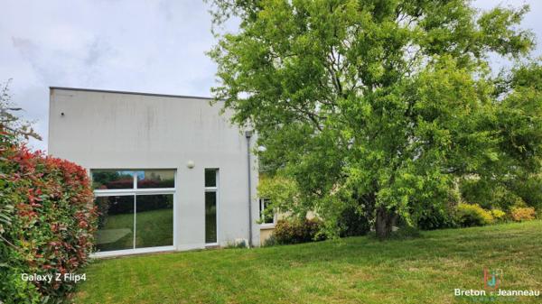 Spacieuse maison familiale à 15 min de Laval